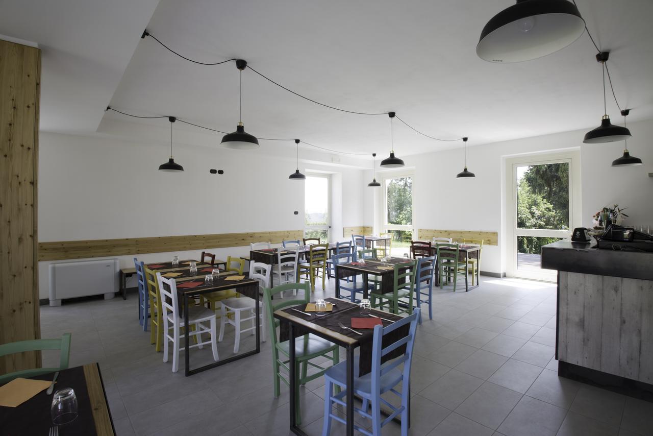 Albergue Cascina Monte Diviso Gallarate Exterior foto